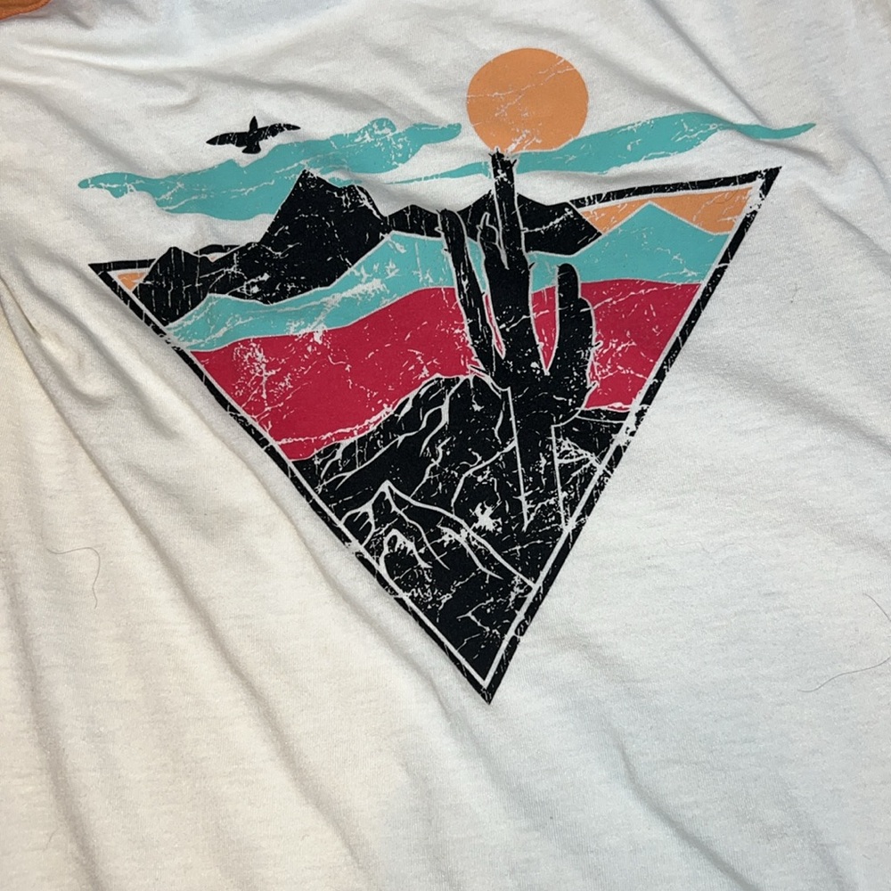 NWOT Rock & Roll Cowgirl Cactus Sunset Baseball Tee Size Small - Picture 3 of 8